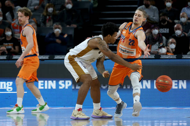 在对阵澳大 在对阵澳大