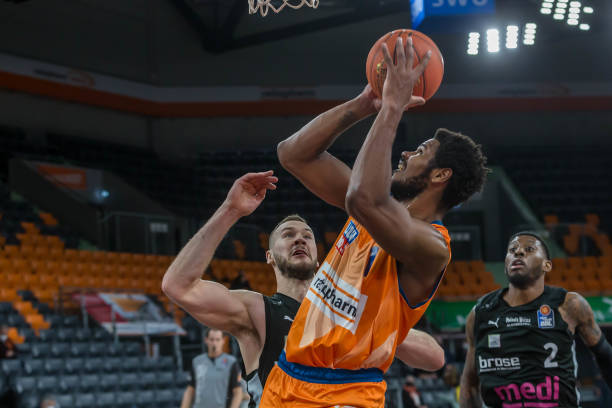 球员健康与 球员健康与