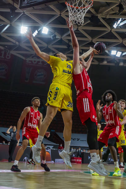 阶段的表现 阶段的表现