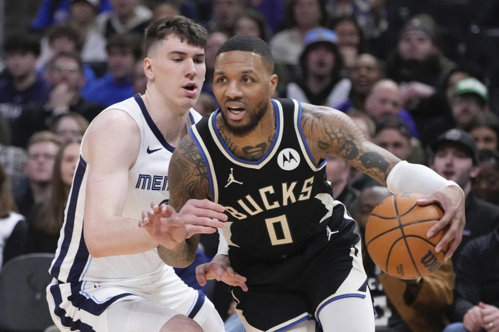 备受瞩目地 备受瞩目地