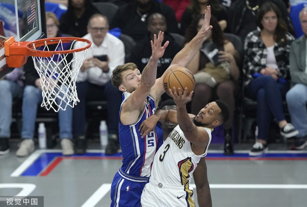 她的职业生 她的职业生