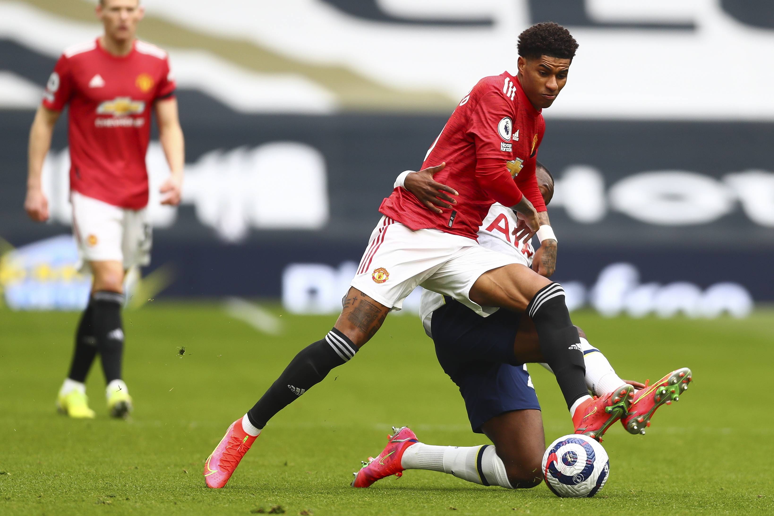 足球之路的 足球之路的