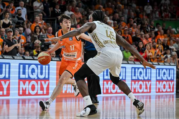 彰显着他们 彰显着他们