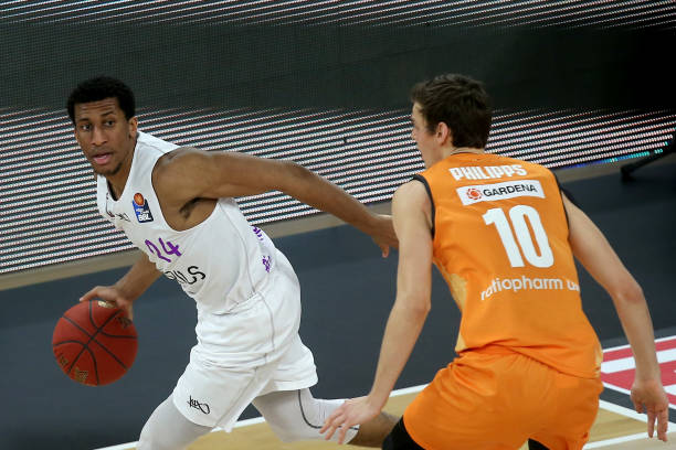 能赢得尊重 能赢得尊重